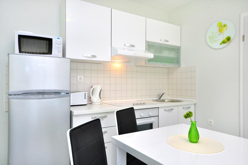 Apartments Sakal Trogir Quarto foto