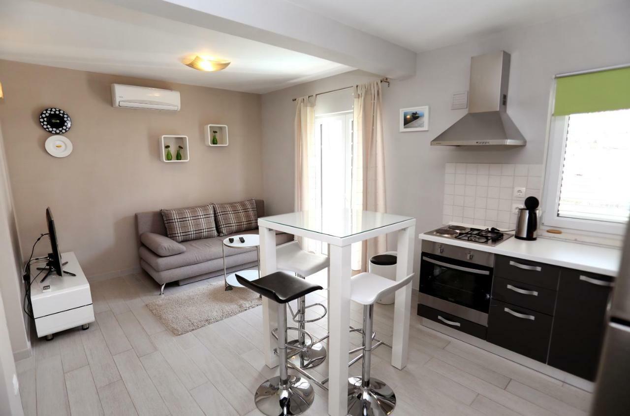 Apartments Sakal Trogir Exterior foto